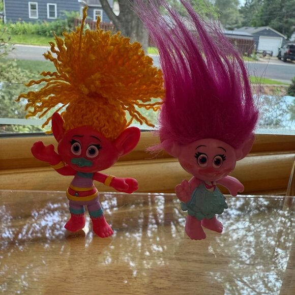 Trolls Action Figures Set With Funky Hair - Picture 1 of 2